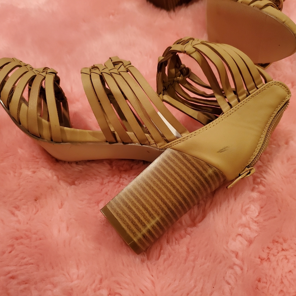 Madden Girl tan heels - Picture 16 of 16